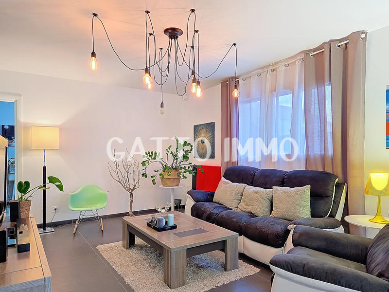 Maison - 102 m² - 4 pièces