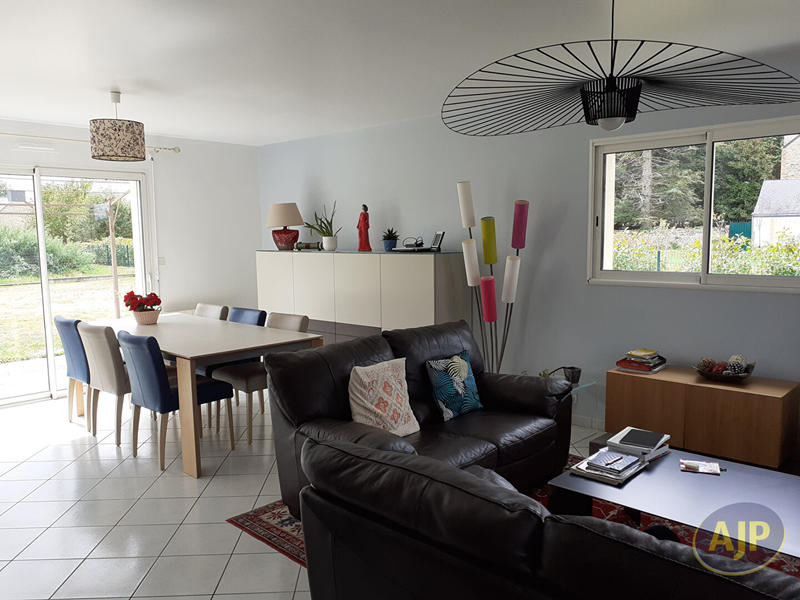 Maison - 101 m² - 5 pièces