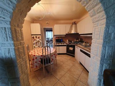 Maison - 111 m² - 5 pièces