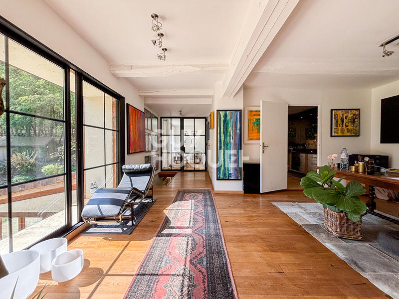 Maison - 460 m² - 16 pièces