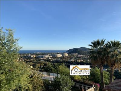 Propriété - 348 m² - 15 pièces