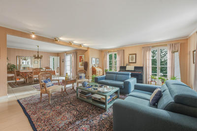 Maison - 265 m² - 7 pièces