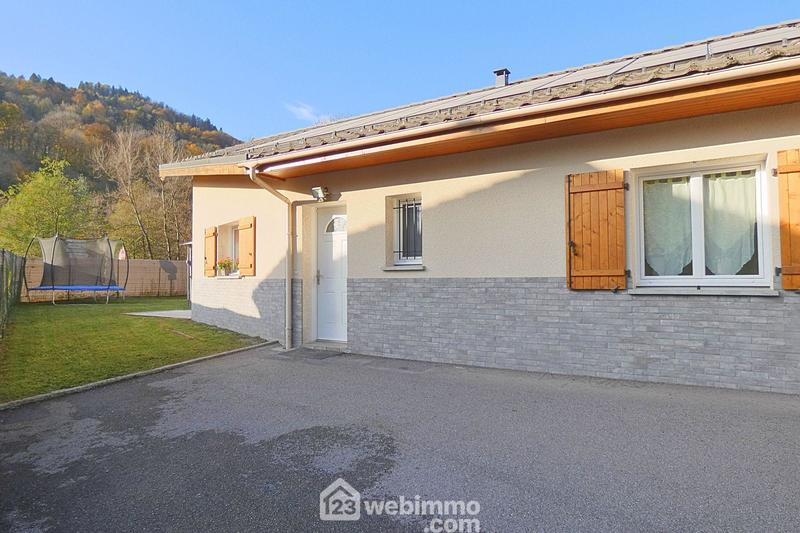 Maison - 93 m² - 4 pièces