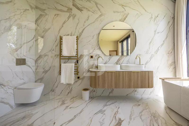 Mas - 300 m² - 7 pièces