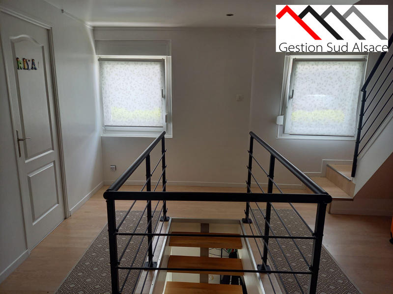 Maison - 250 m² - 6 pièces