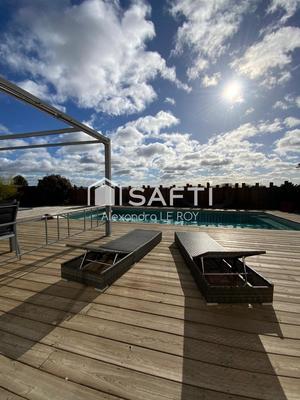 Maison - 223 m² - 9 pièces