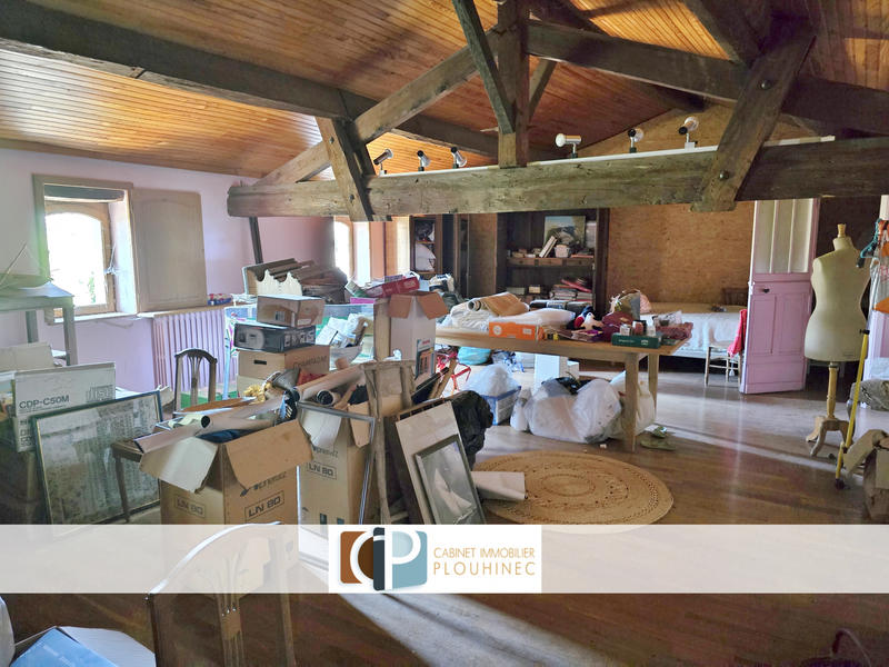 Maison - 332 m² - 9 pièces