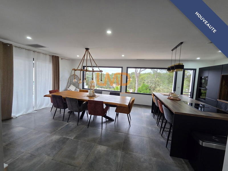 Maison - 163 m² - 7 pièces