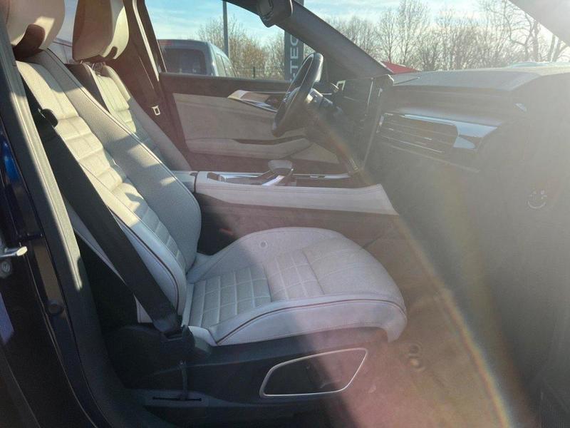 Renault Espace VI E-Tech hybrid 200 Iconic