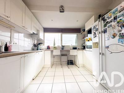 Maison - 83 m² - 4 pièces