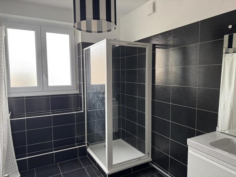 Appartement - 97 m² - 5 pièces