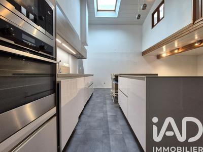 Maison - 231 m² - 8 pièces