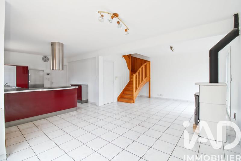 Maison - 93 m² - 5 pièces