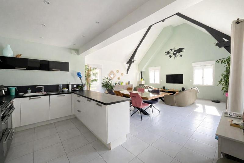 Maison - 178 m² - 8 pièces