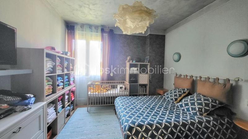 Demeure - 150 m² - 5 pièces