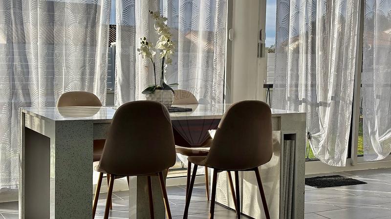 Maison - 105 m² - 6 pièces