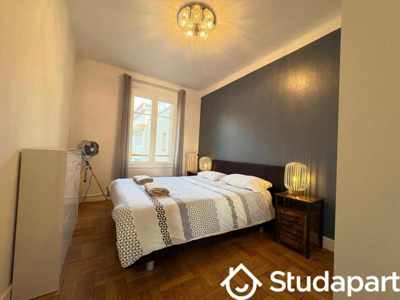 Chambre - 12 m² - 1 pièce