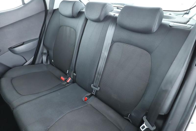 Hyundai i10 1.0 Initia 66 ch