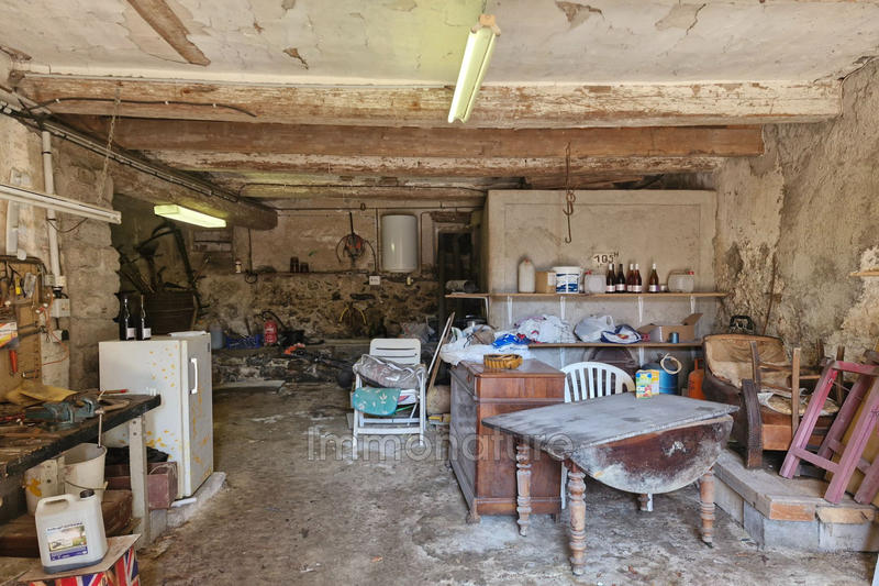 Maison - 325 m² - 13 pièces