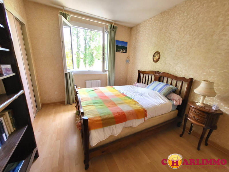 Maison traditionnelle - 92 m² - 5 pièces