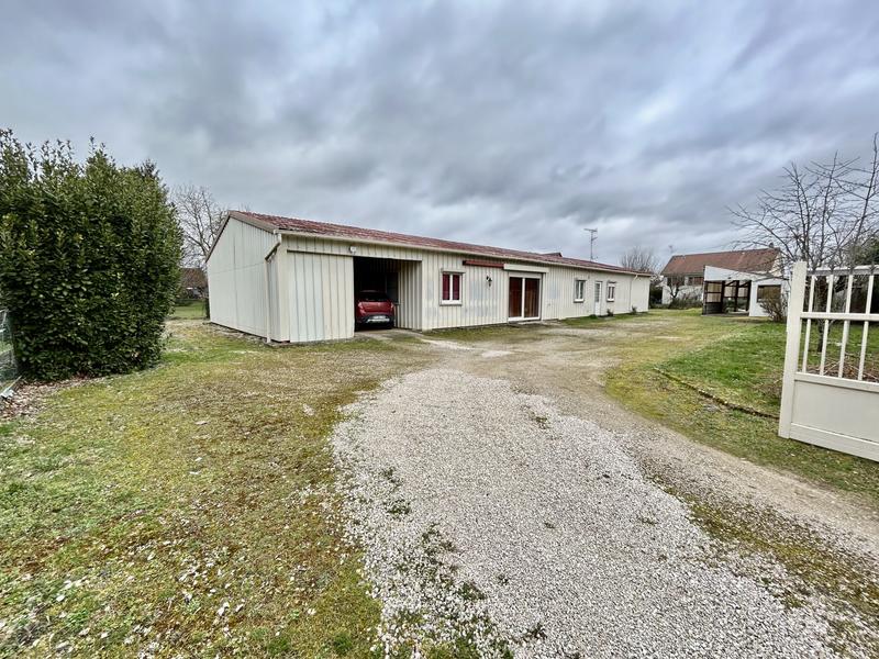 Maison - 196 m² - 8 pièces