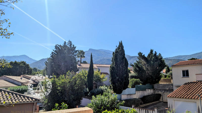 Villa - 100 m² - 5 pièces