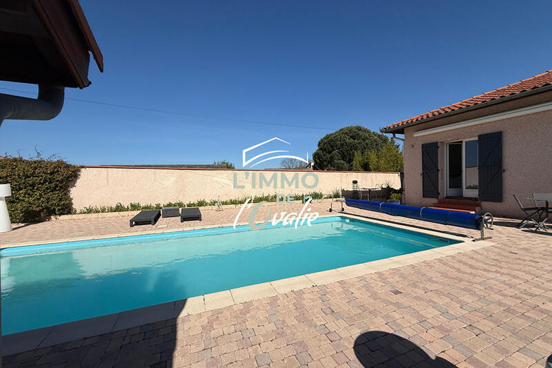 Maison - 211 m² - 7 pièces