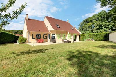 Maison - 198 m² - 8 pièces