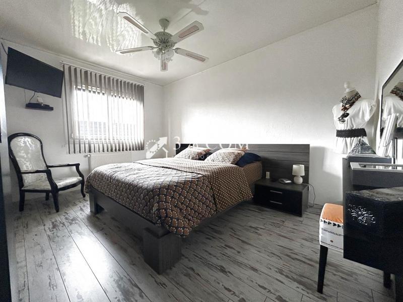 Maison - 96 m² - 6 pièces