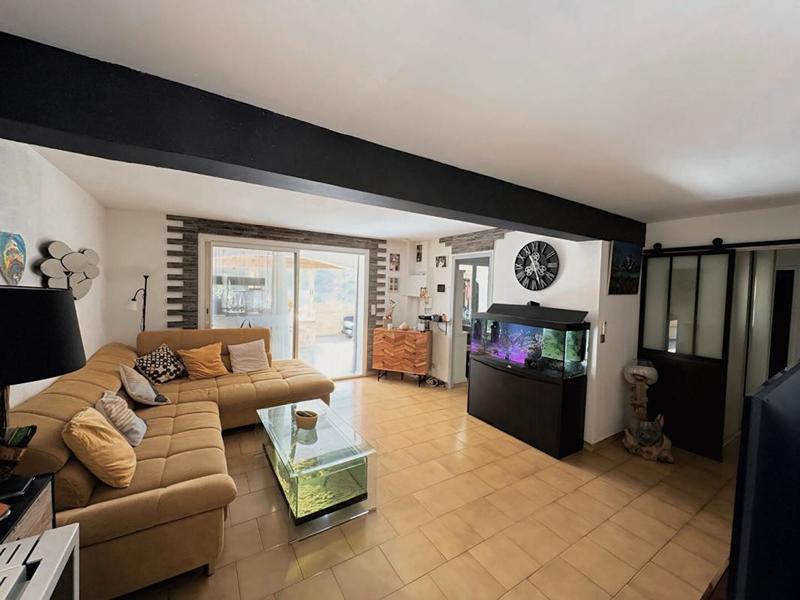 Maison - 208 m² - 7 pièces