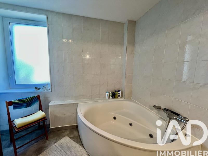 Maison - 197 m² - 6 pièces