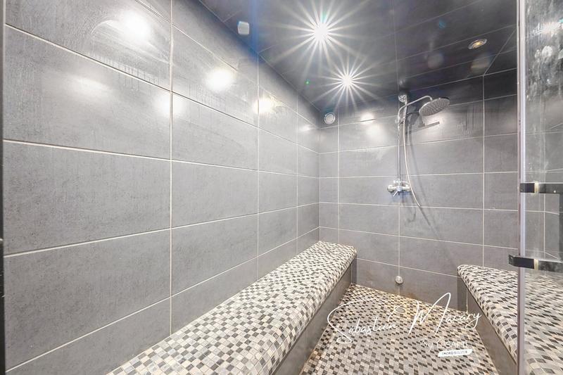 Maison - 168 m² - 7 pièces