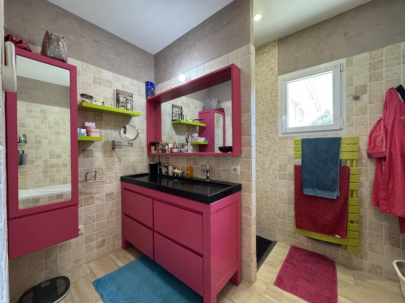 Maison - 140 m² - 5 pièces