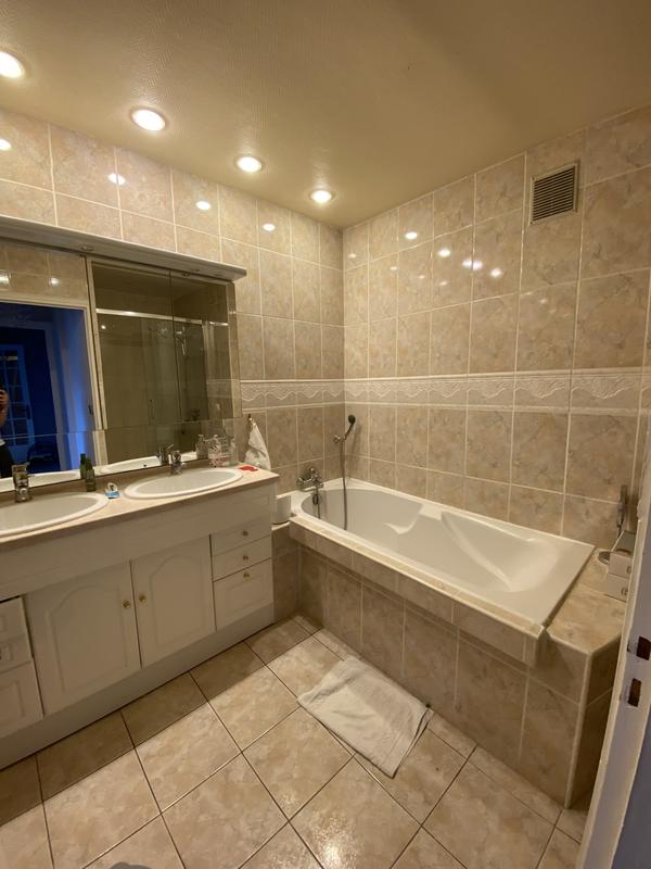 Appartement - 98 m² - 5 pièces