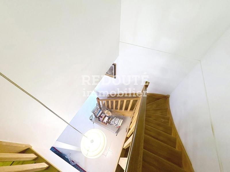 Maison - 212 m² - 6 pièces