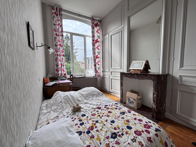 Maison - 253 m² - 8 pièces