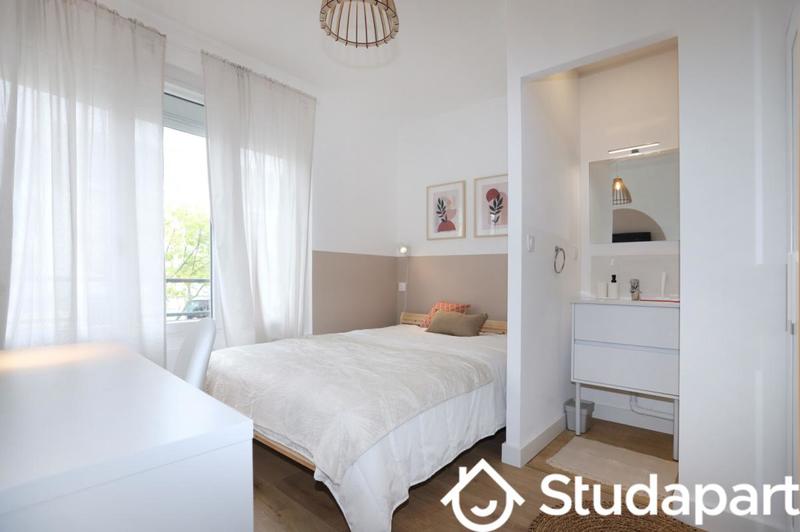 Chambre - 10 m² - 1 pièce