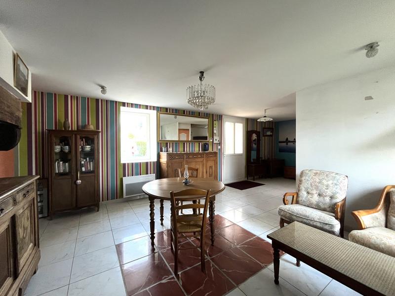 Maison - 93 m² - 4 pièces