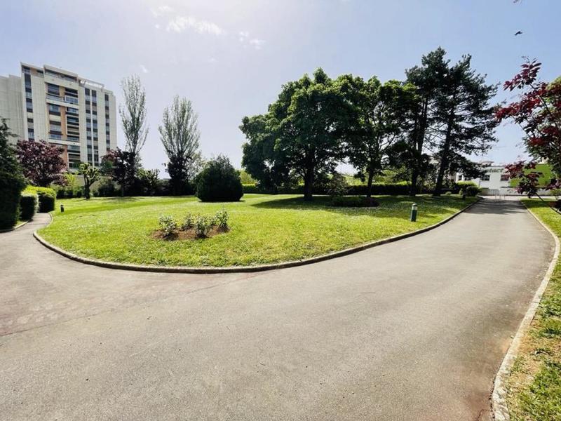 Appartement - 97 m² - 3 pièces