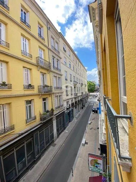 Appartement - 94 m² - 4 pièces