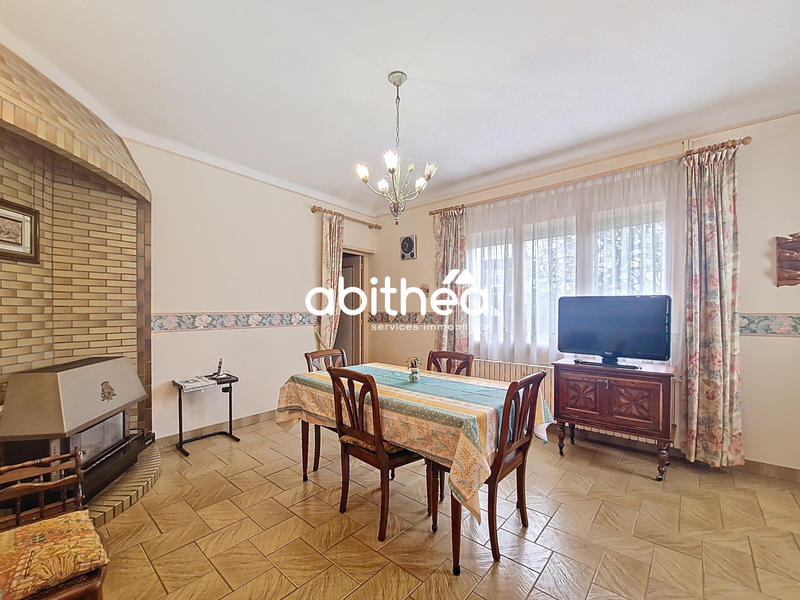 Maison - 170 m² - 8 pièces