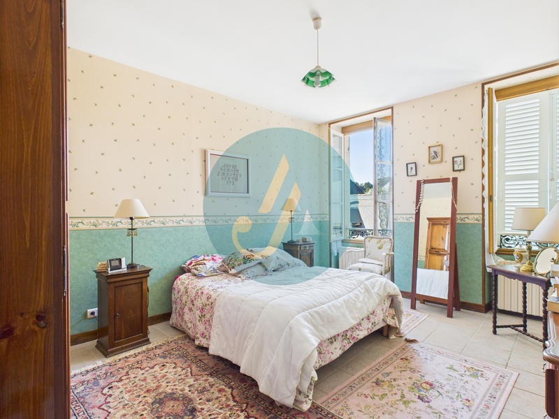 Maison - 169 m² - 7 pièces