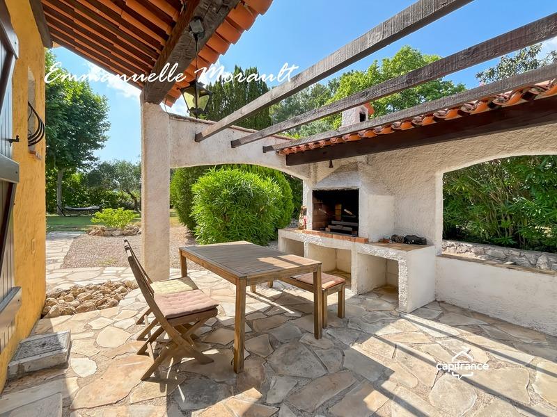 Propriété - 267 m² - 8 pièces