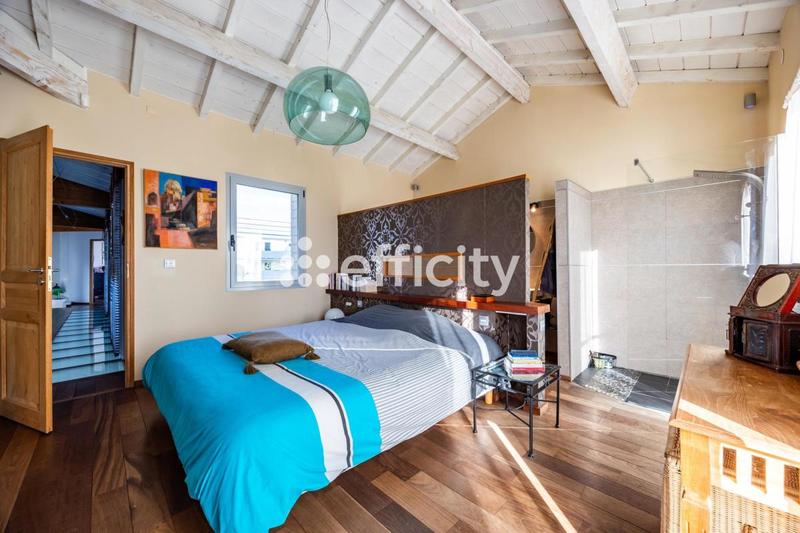 Maison - 187 m² - 6 pièces