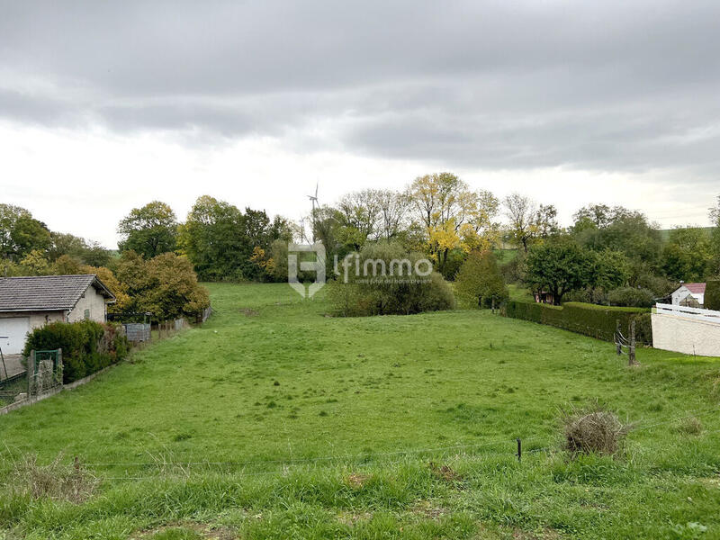 Terrain constructible - 1 500 m²