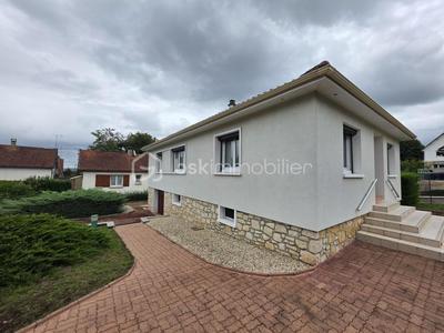 Maison traditionnelle - 96 m² - 4 pièces