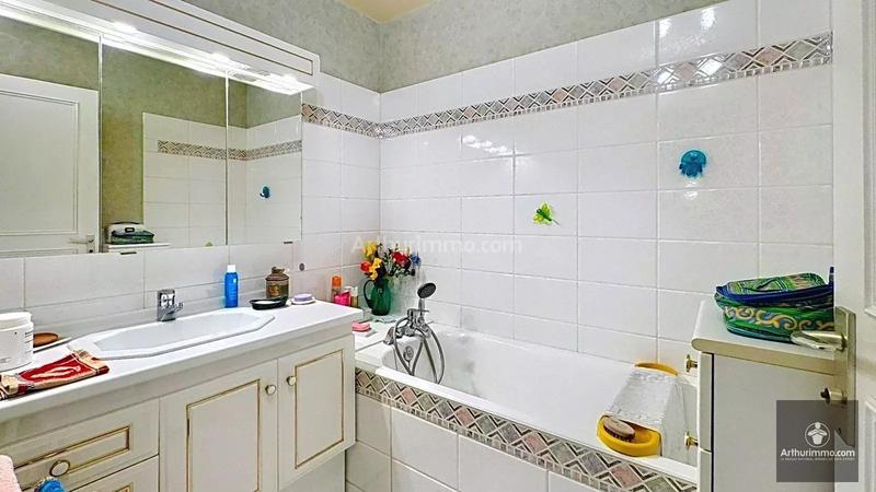 Appartement - 86 m² - 4 pièces