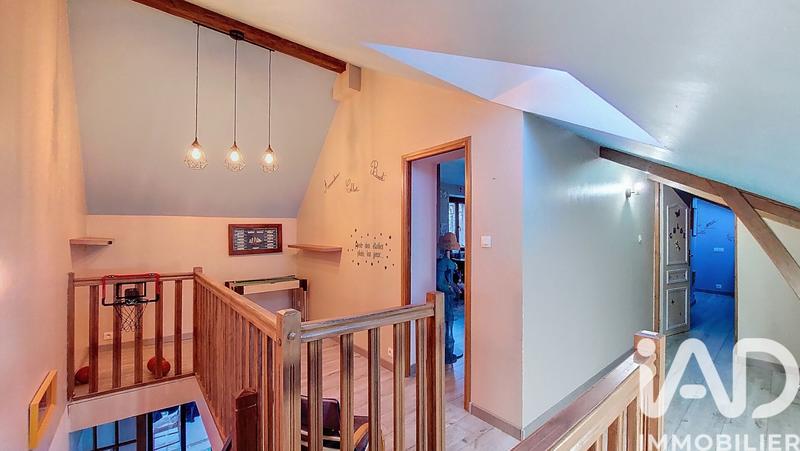 Maison - 196 m² - 7 pièces