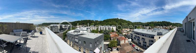 Appartement - 96 m² - 3 pièces