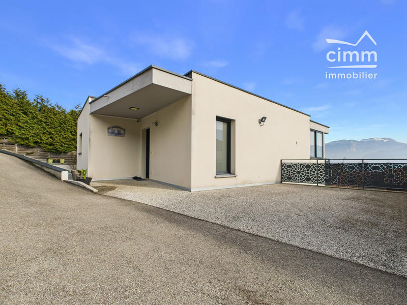 Maison contemporaine - 141 m² - 6 pièces